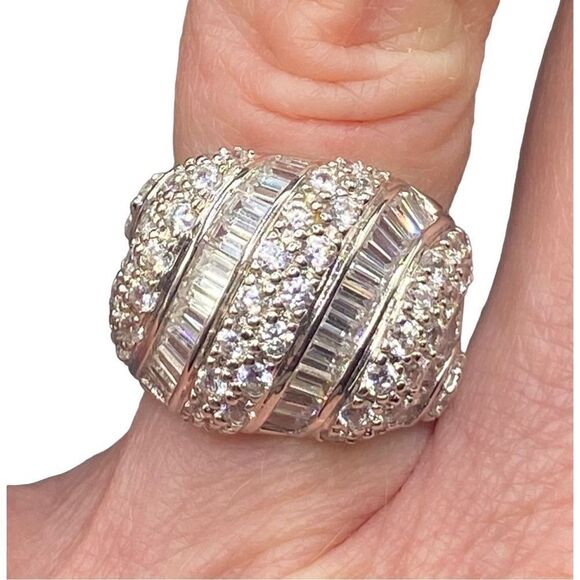 Sterling silver 925 baguette and alternating round CZ rows wave ring size 5 - Picture 1 of 10